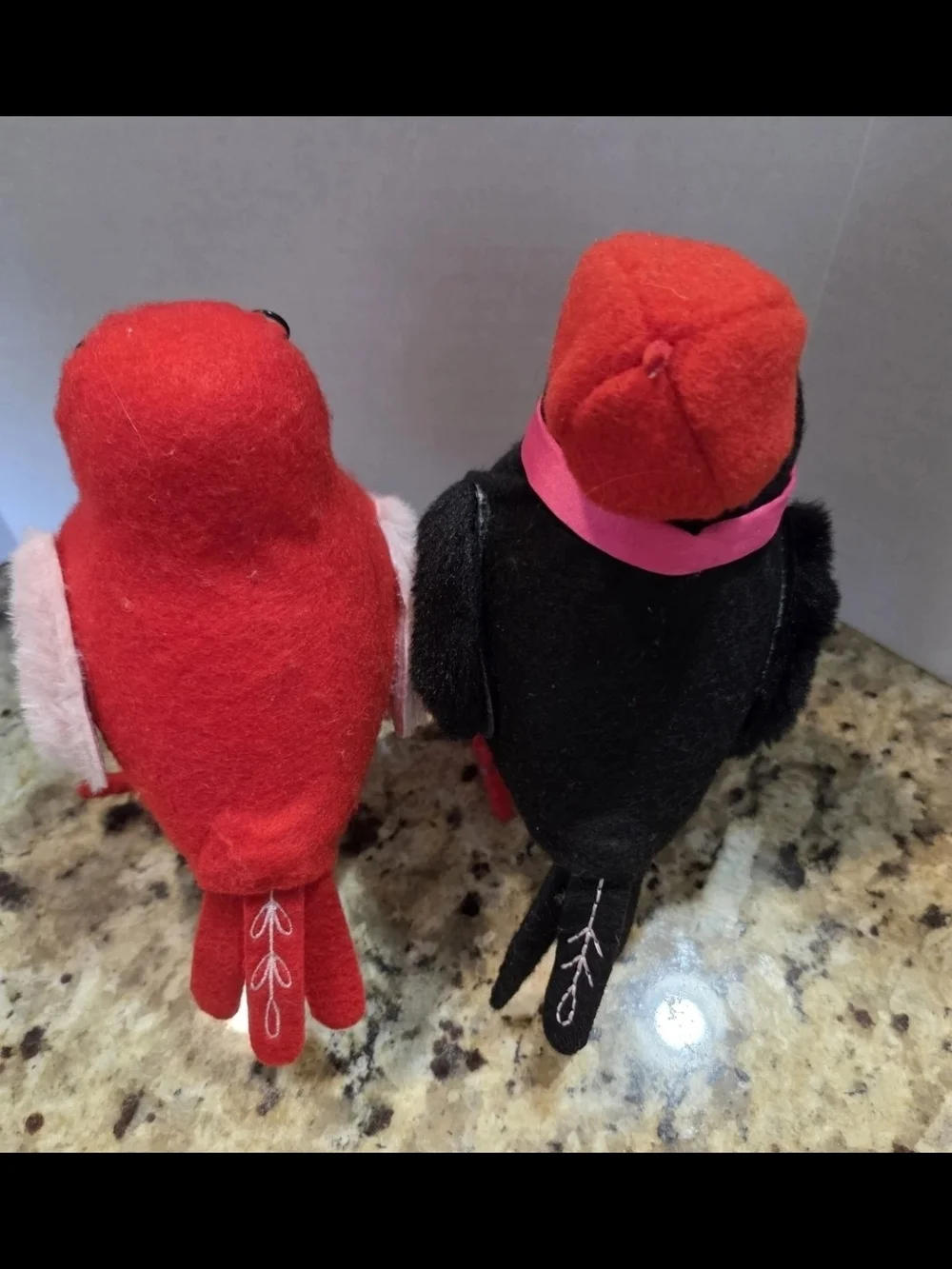 Target Spritz FEATHERLY FRIENDS Valentines Birds Fledge & Cherie 2023 2024 Heart